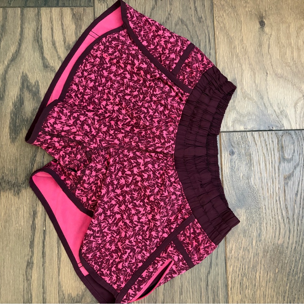 lululemon athletica Pink Maroon Patterned Running Shorts size 6 EUC
